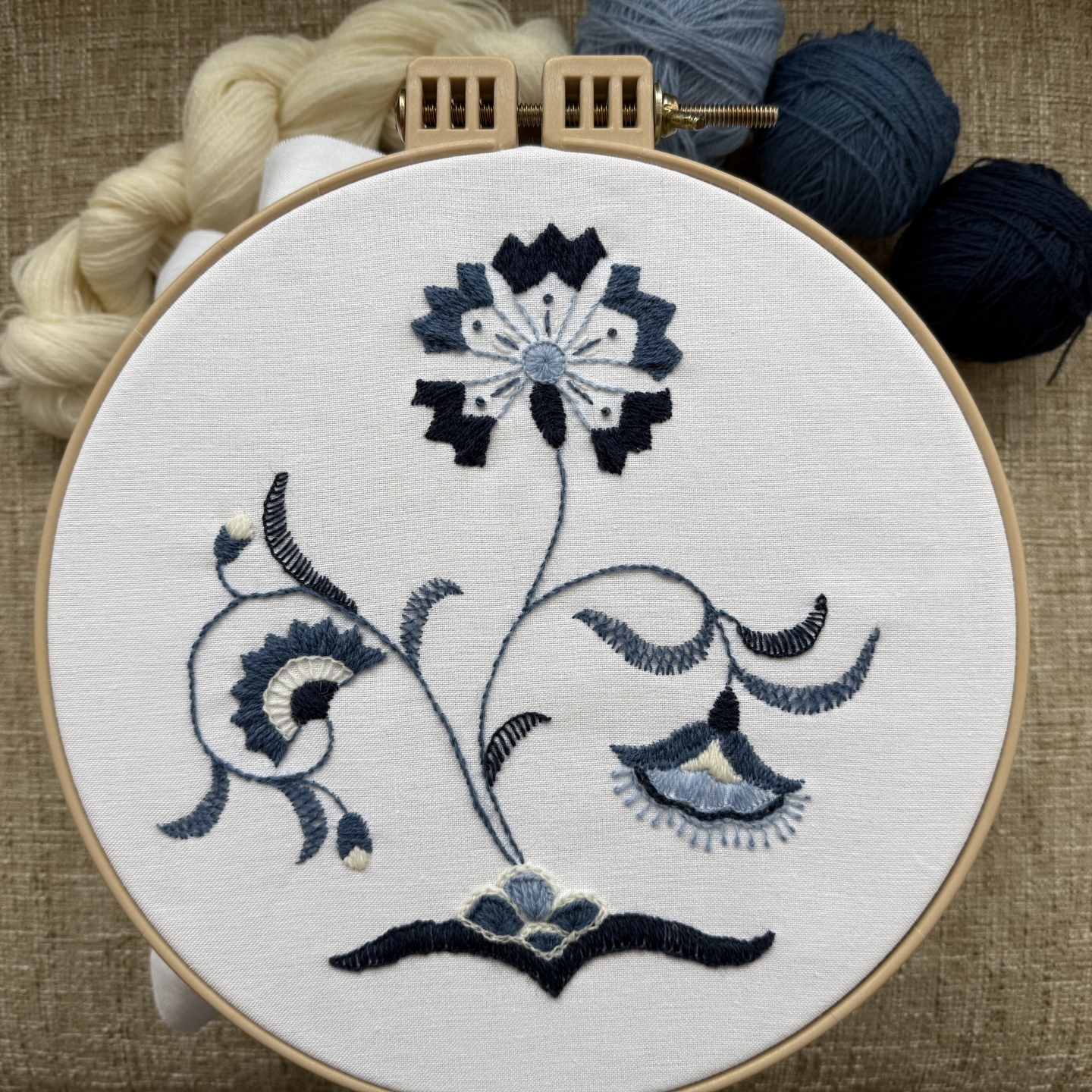 Crewelwork Classics: An Early American Tradition with Sienna Larson - Summer